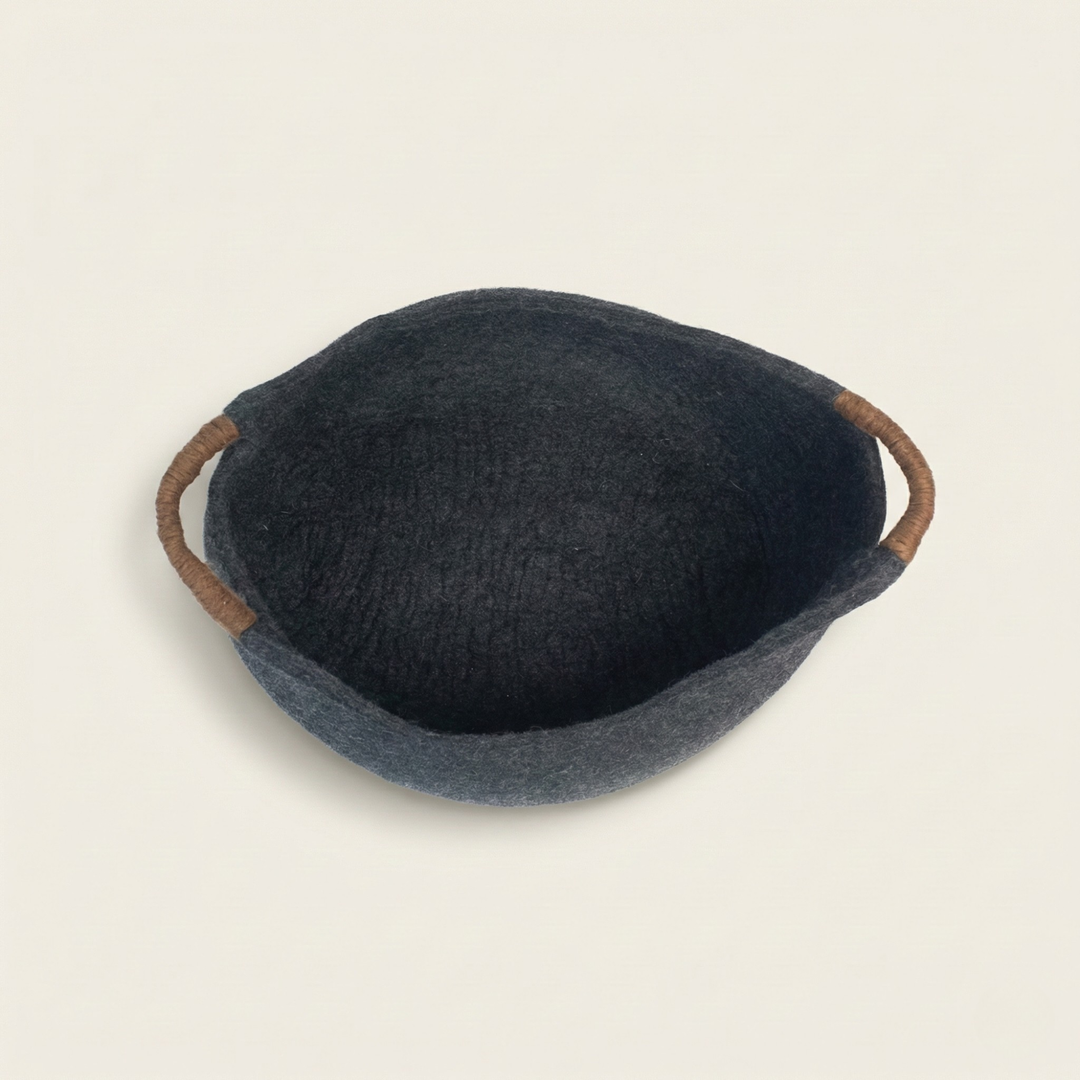 Basket Style Wool Felt Cat Bed