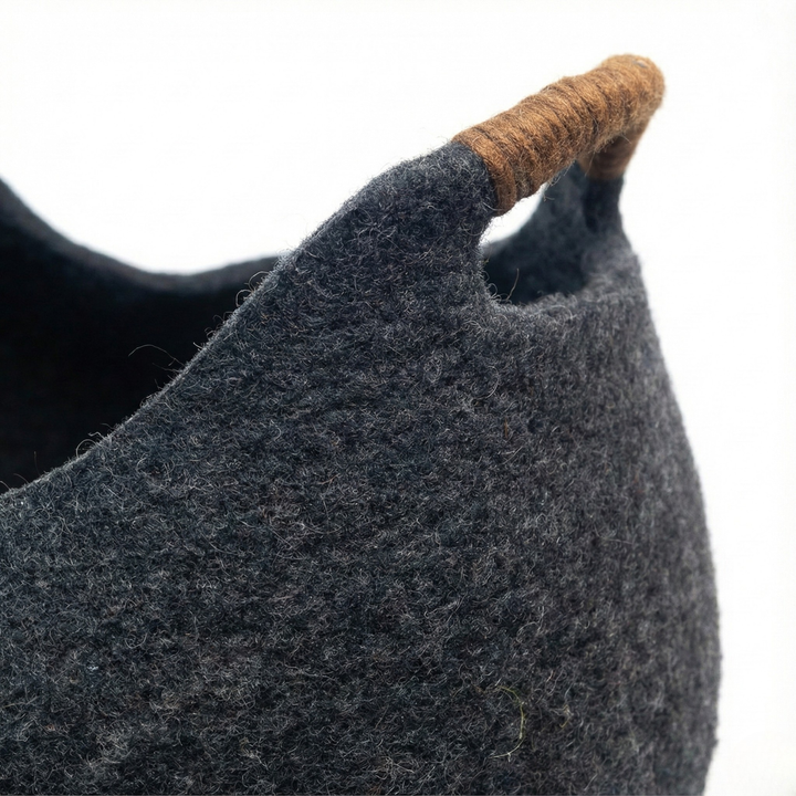 Basket Style Wool Felt Cat Bed
