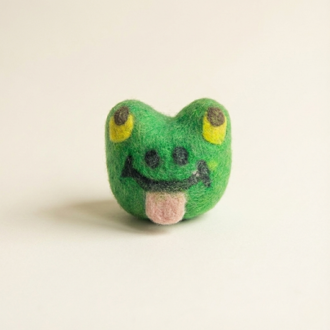 Green Frog Wool Felt Cat Toy