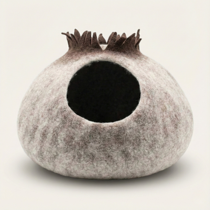 Jungle Tree Mushroom Wool Felt Cat Cave