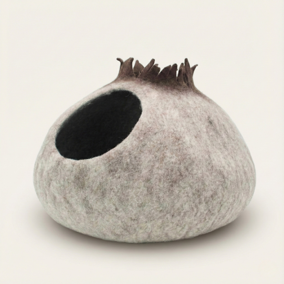 Jungle Tree Mushroom Wool Felt Cat Cave