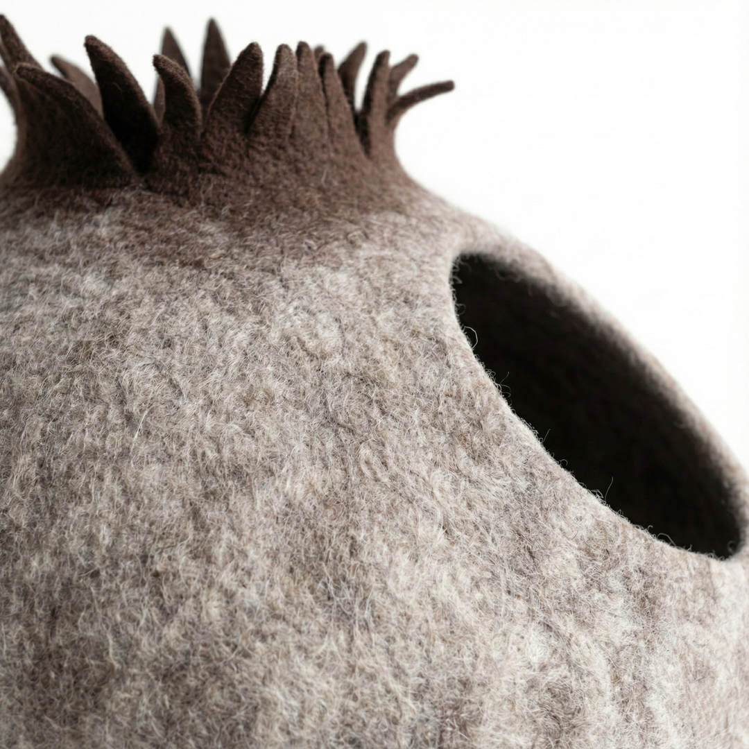 Jungle Tree Mushroom Wool Felt Cat Cave