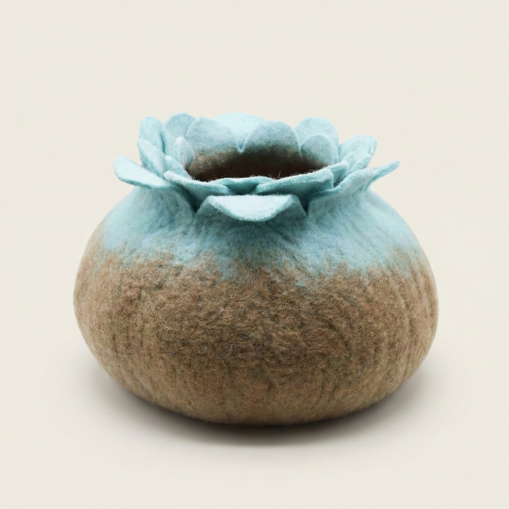 Lotus Flower Handmade Wool Felt Cat Cave