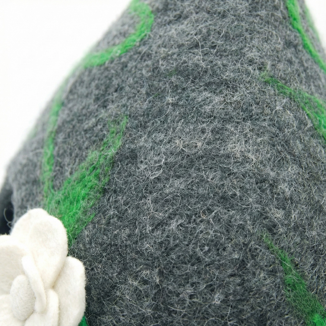Top Knot Wool Felt Cat Cave