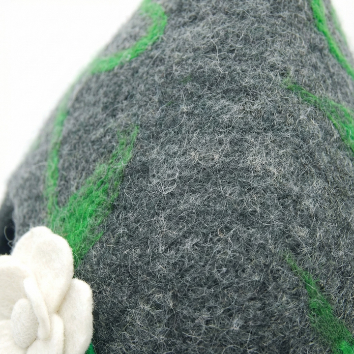 Top Knot Wool Felt Cat Cave